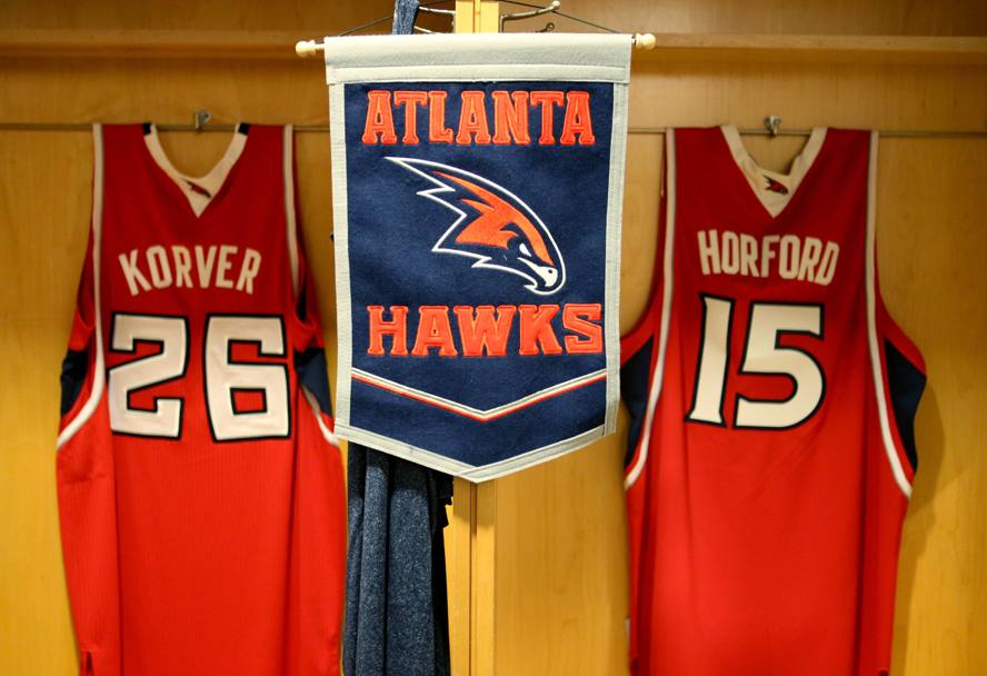 Atlanta Hawks: le maglie di Kyle Korver e Al Horford. Reuters 